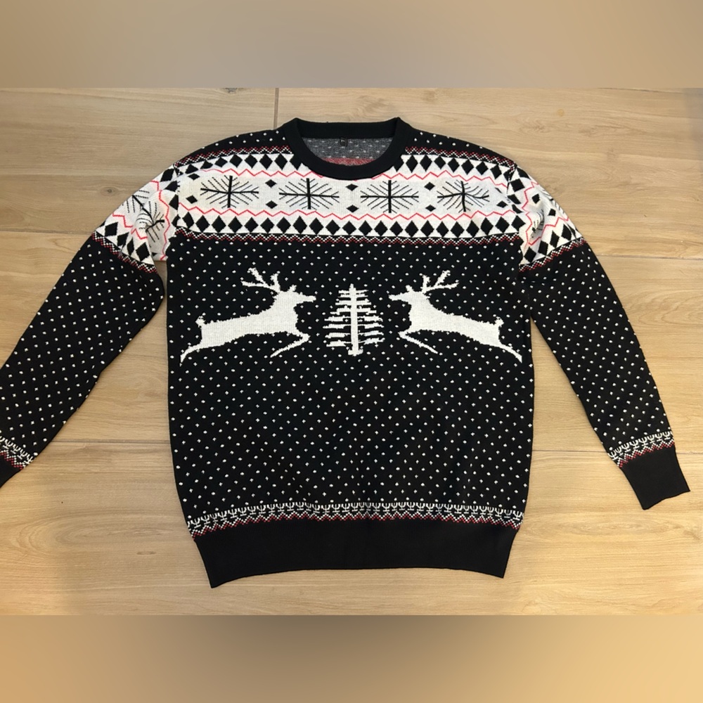 NEW Women’s Christmas Snowflake Reindeer Crew Neck Holiday Pullover Sweater L